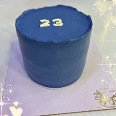 کیک تولد ساده مینیمال