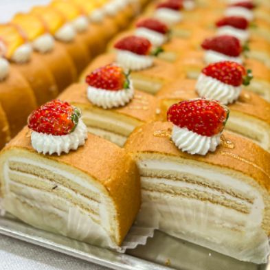 رولت میوه ای