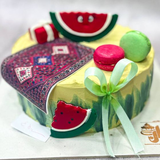 کیک ویترینی یلدایی