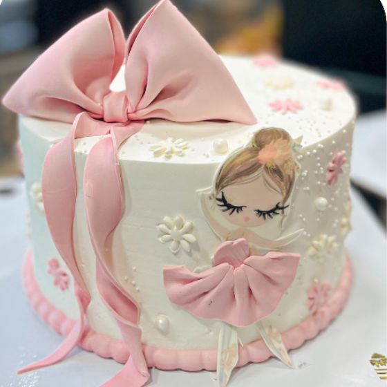 کیک تولد پاپیونی