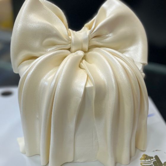 کیک تولد پاپیونی شاین