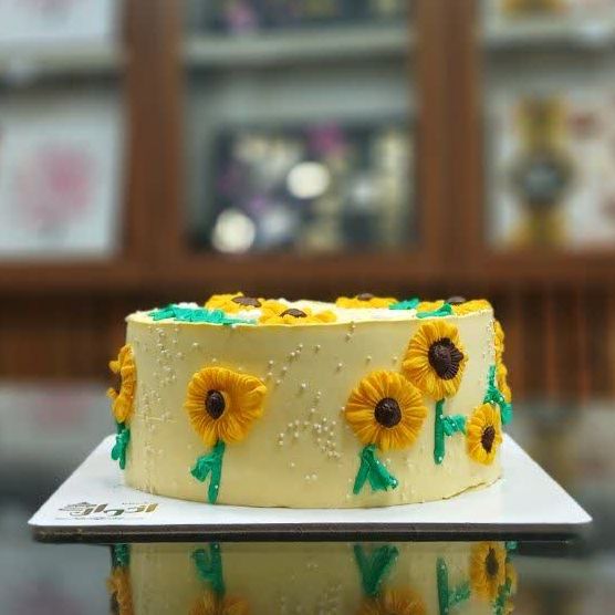 کیک تولد آفتاب گردون