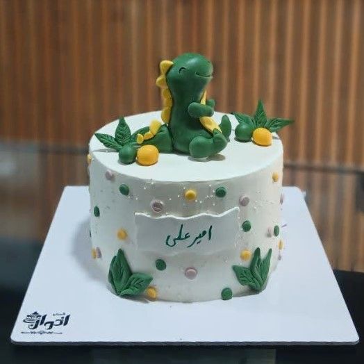 کیک تولد دایناسوری