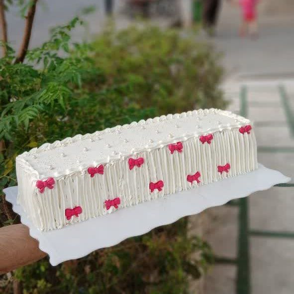 کیک تولد پاپیونی تصویر دوم