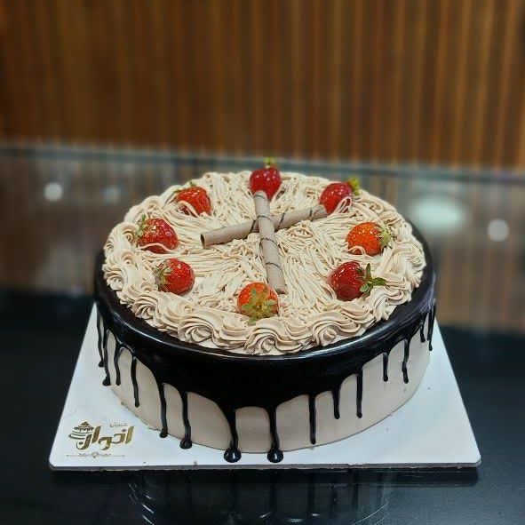 کیک تولد شکلاتی