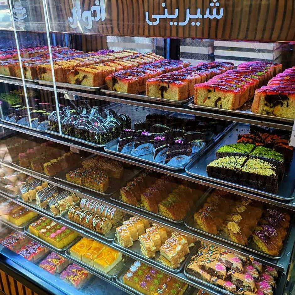 ویترین شیرینی خشک