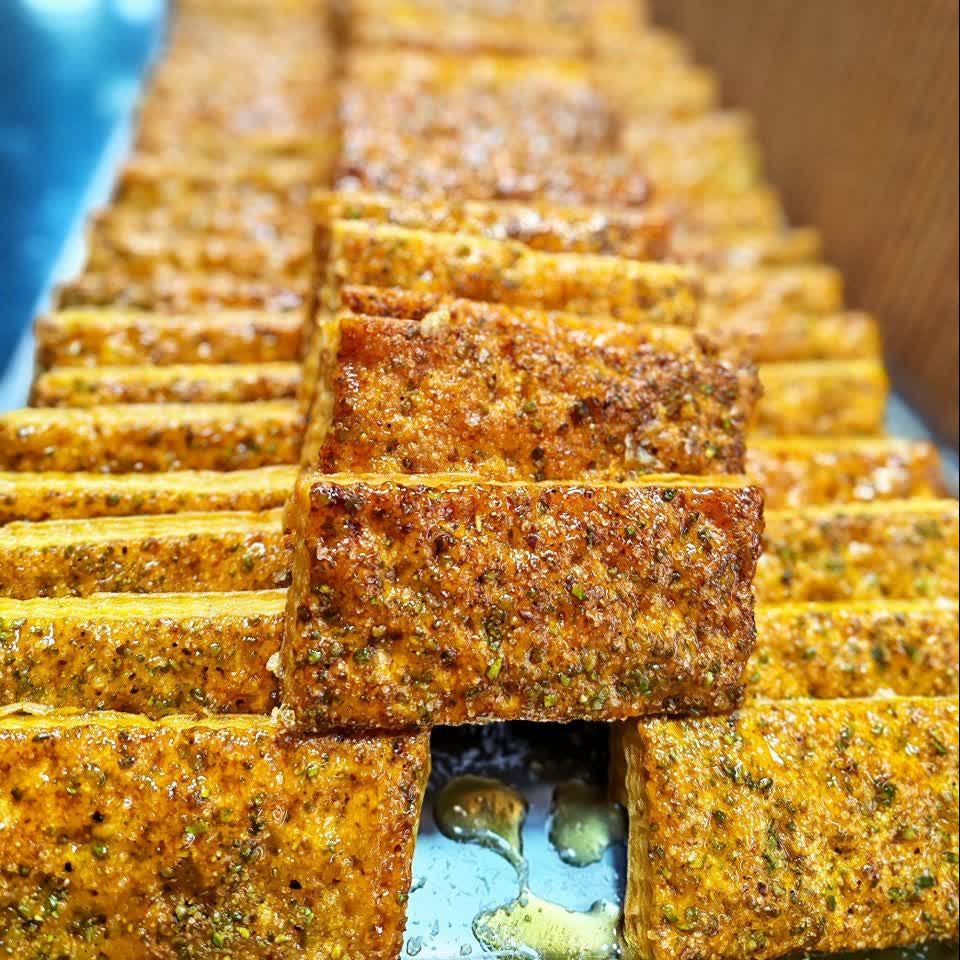 شیرینی نازک کره ای